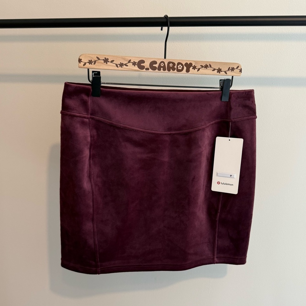 NWT Lululemon High-Rise Mini Skirt Velvet - Garnet
